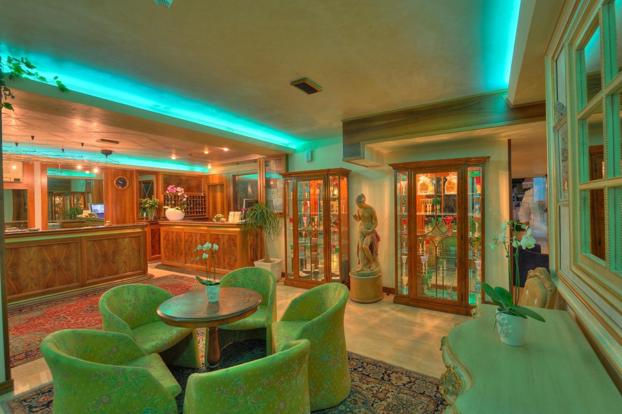 Hotel Miramare Lignano Sabbiadoro Bagian luar foto