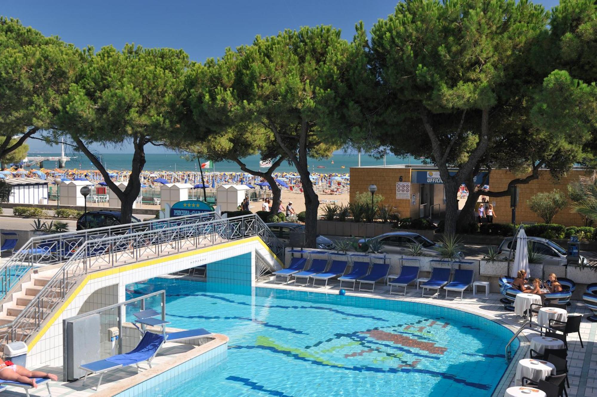 Hotel Miramare Lignano Sabbiadoro Bagian luar foto