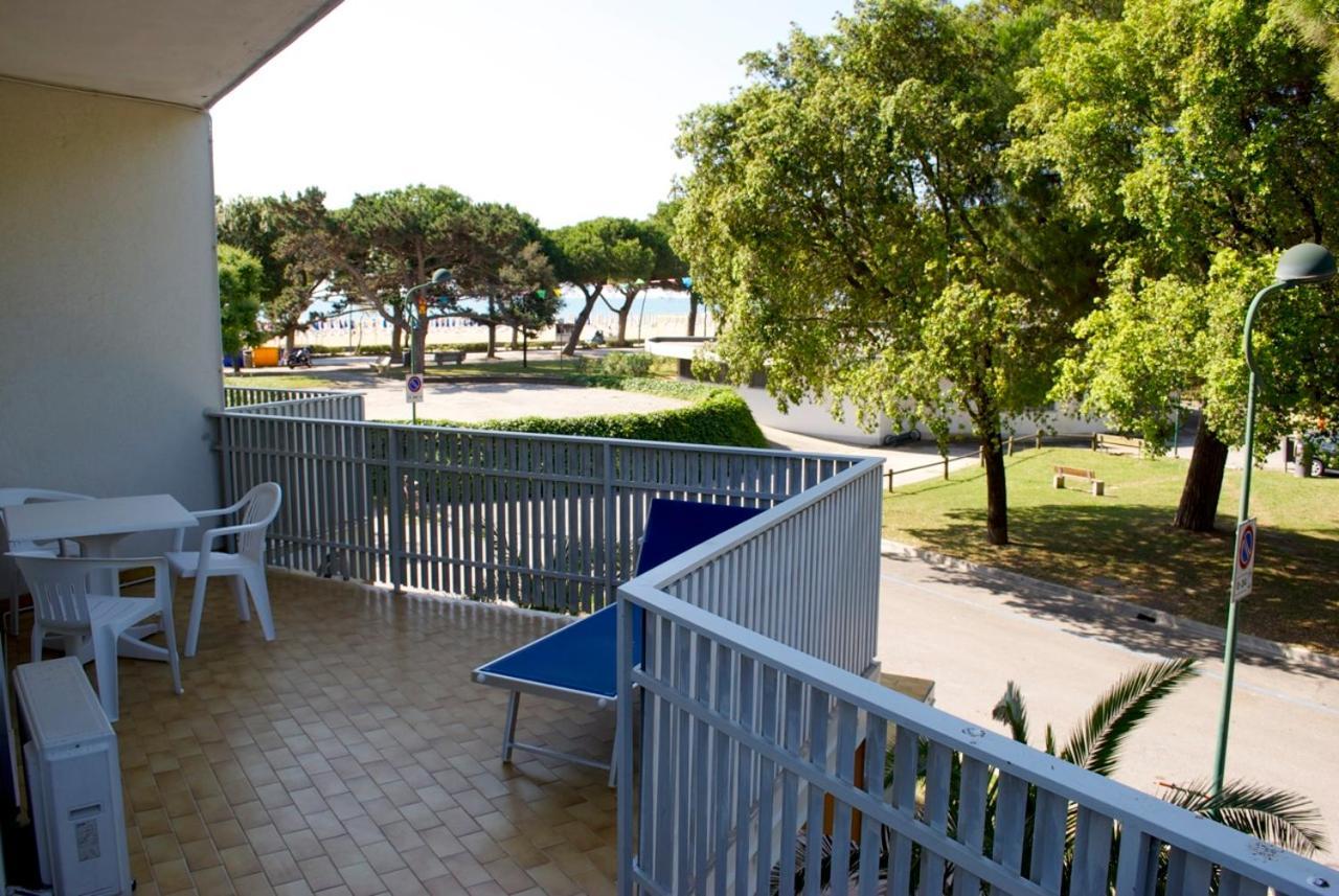 Hotel Miramare Lignano Sabbiadoro Bagian luar foto