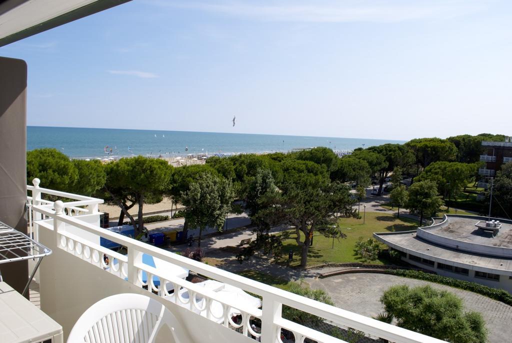 Hotel Miramare Lignano Sabbiadoro Bagian luar foto