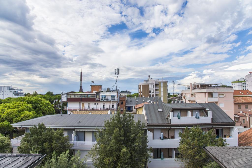 Hotel Miramare Lignano Sabbiadoro Bagian luar foto