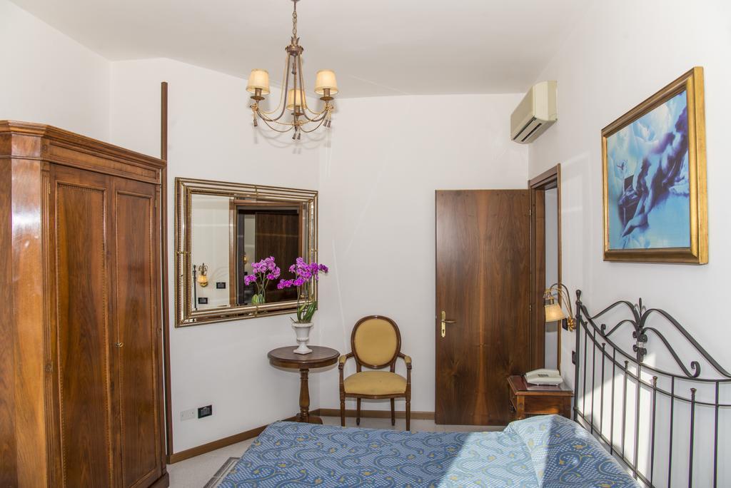 Hotel Miramare Lignano Sabbiadoro Bagian luar foto