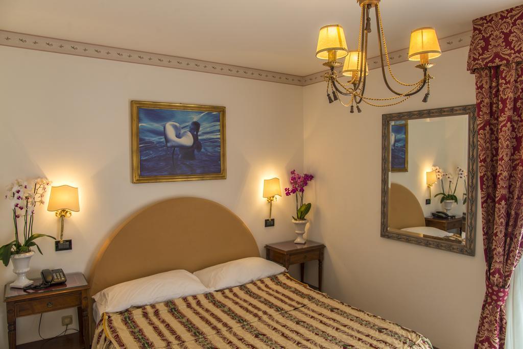 Hotel Miramare Lignano Sabbiadoro Bagian luar foto