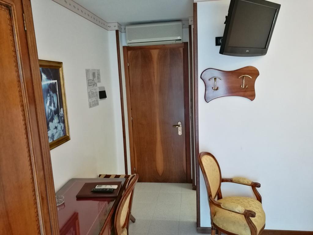 Hotel Miramare Lignano Sabbiadoro Bagian luar foto