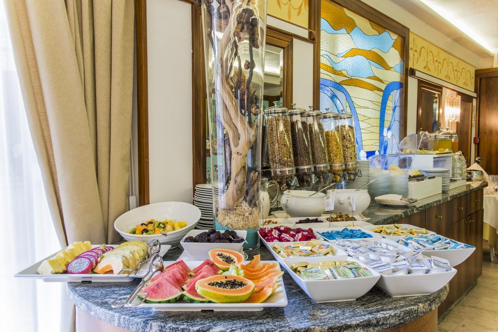 Hotel Miramare Lignano Sabbiadoro Bagian luar foto