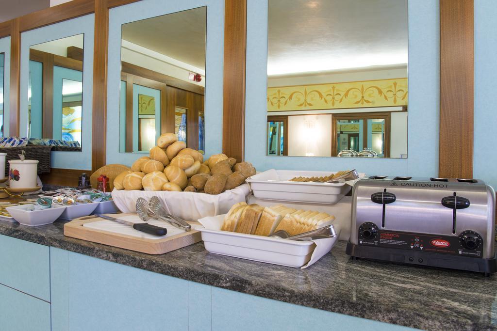 Hotel Miramare Lignano Sabbiadoro Bagian luar foto