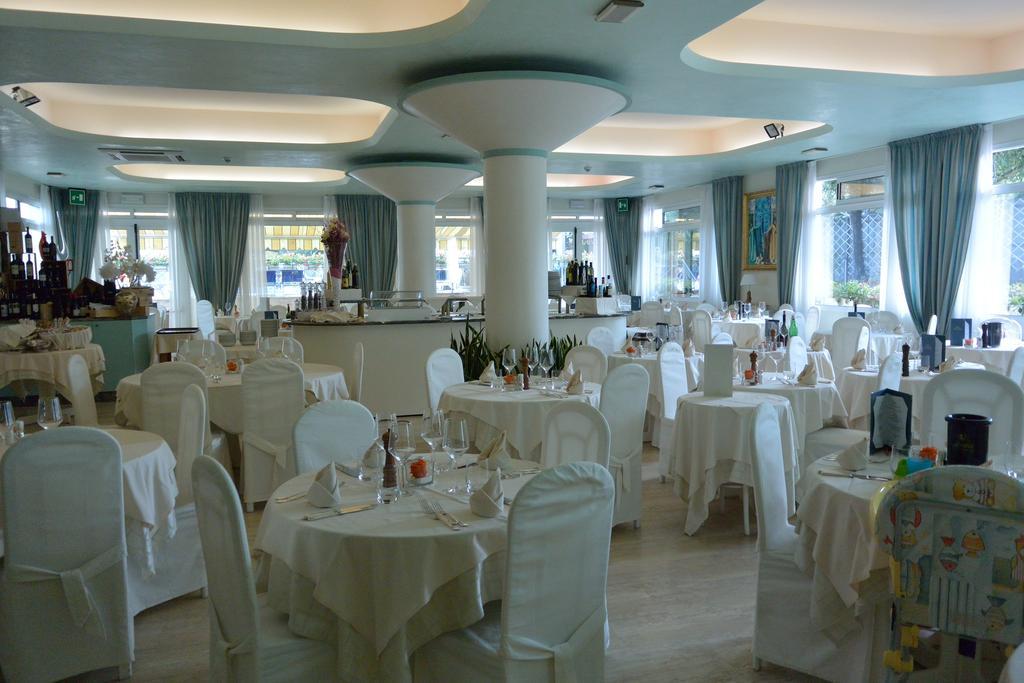 Hotel Miramare Lignano Sabbiadoro Bagian luar foto